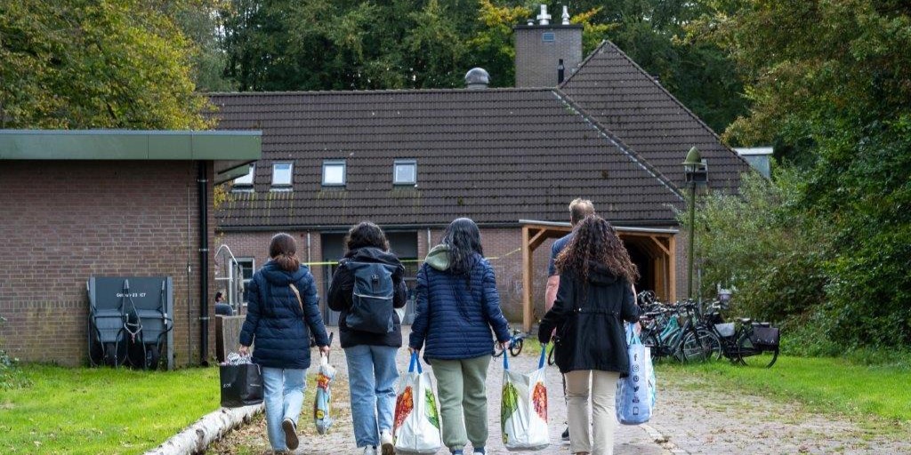 Barneveld ruilt 32 asielplekken voor 99 plekken voor Oekraïense ontheemden