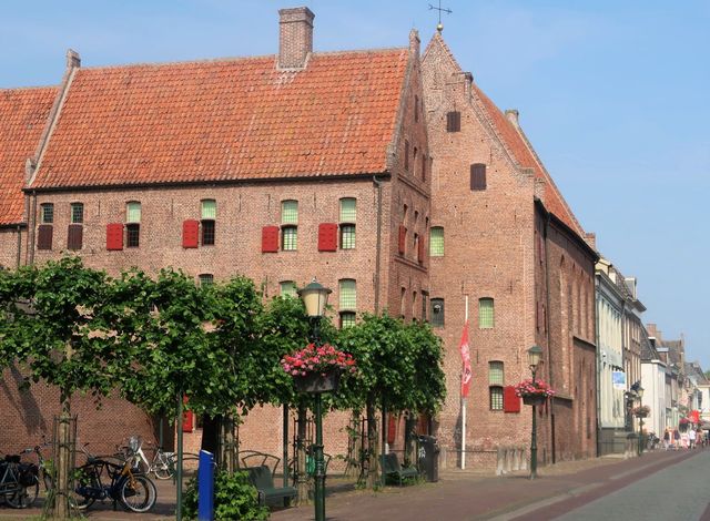 Klankenklooster: Guus Westerdorp zingt Ramses Shaffy