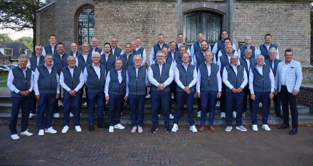 Foto: Christelijk Mannenkoor Ailanthus houdt kip- en rolladeactie