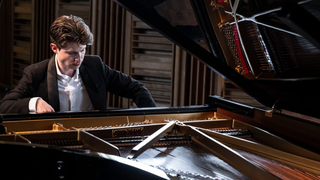 Foto: Pianoconcert Maxim Heijmerink, Putten