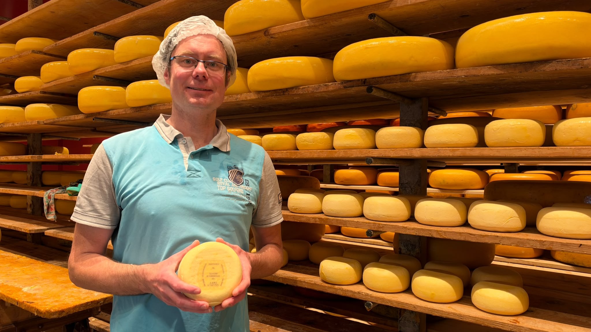 Foto: Berts kleinste kaas wint grote prijs: ‘Het belangrijkste is eigenlijk wat de koeien doen’