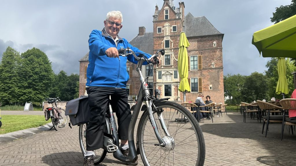 Foto: Henk (79) fietst dagelijks 30 kilometer met een kapotte knie