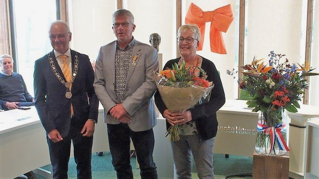 Foto: Twee Koninklijke Onderscheidingen in Heerde