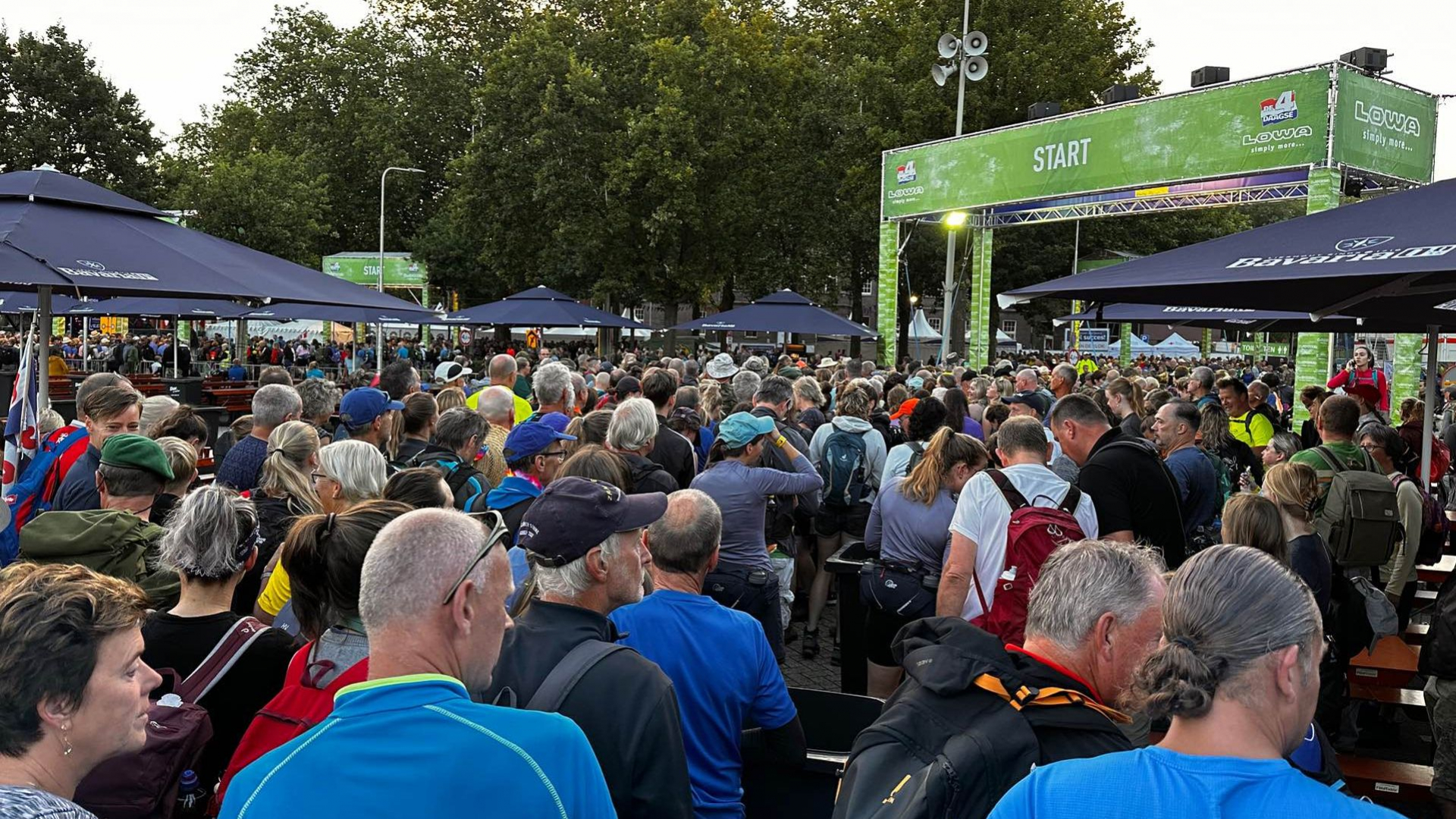 Foto: Henk loopt de 4 daagse voor zijn zus