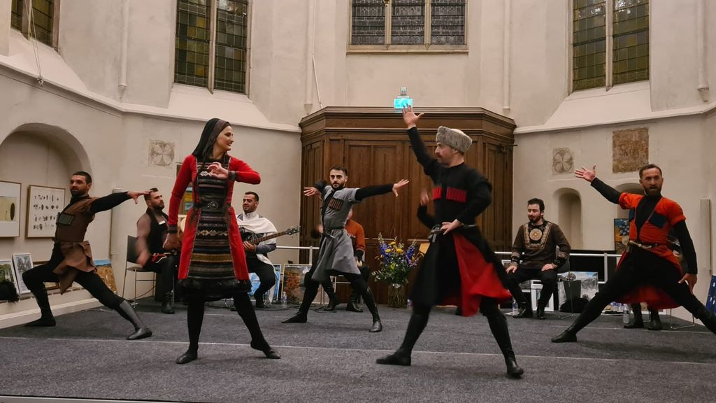 Foto: Georgië zingt voor Oekraïne