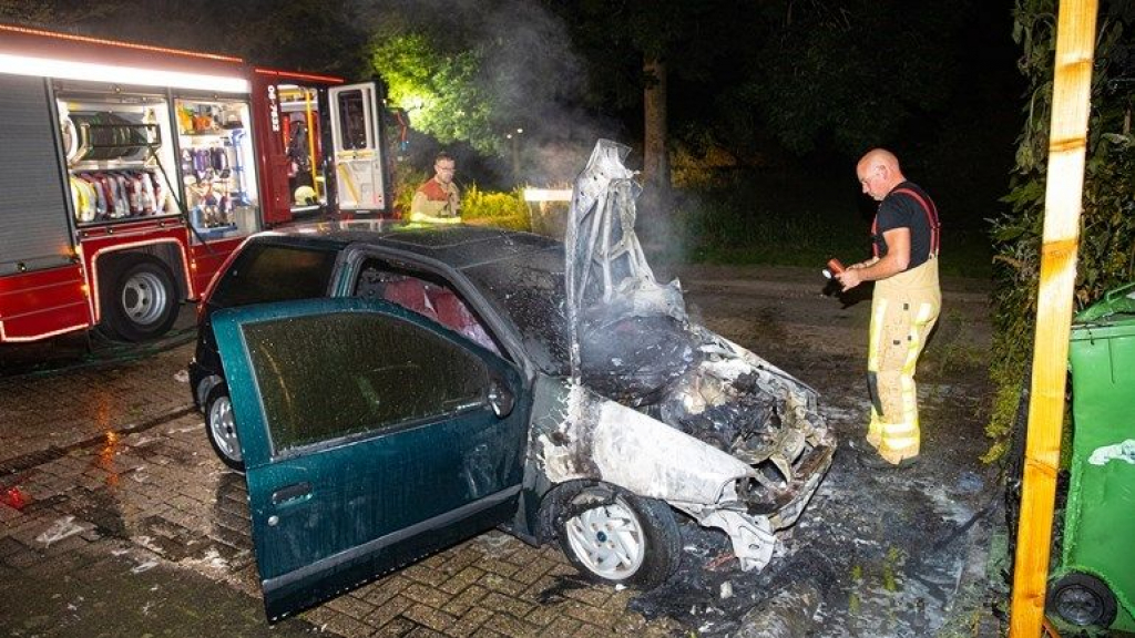 Foto: Celstraf geëist tegen 66-jarige Epenaar voor serie autobranden
