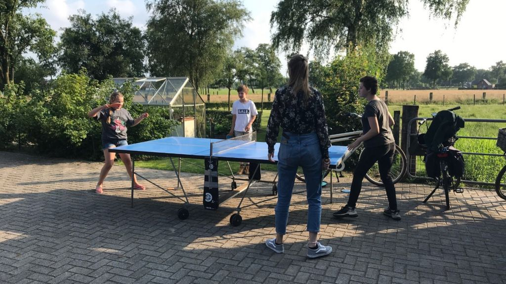 Foto: Gezellige seizoensafsluiting jeugdleden Prins Bernhard