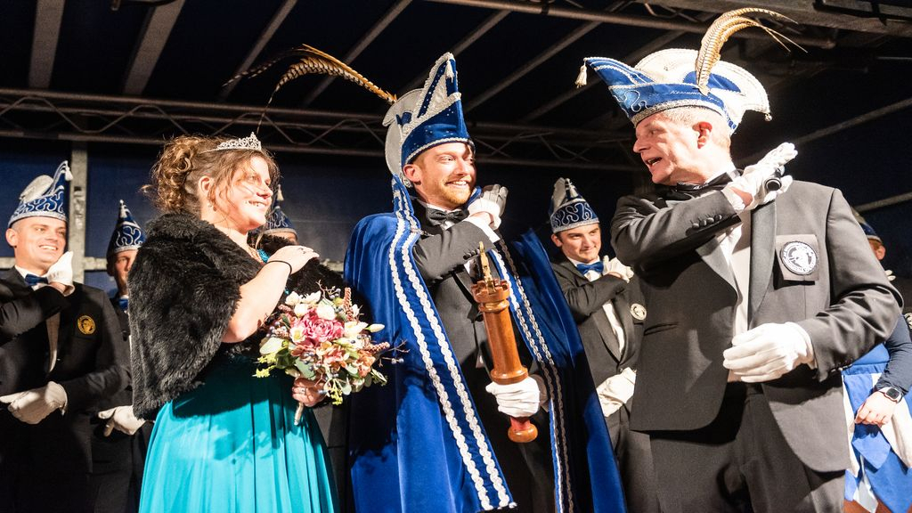 Foto: De Rossumdaerpers hervat met dubbele presentatie Prinsenparen