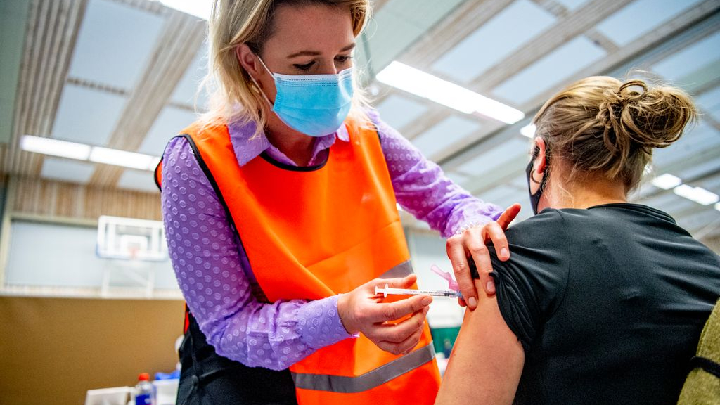 Foto: Boosterprik op nieuwjaarsdag, het kan op de Veluwe en in de Achterhoek