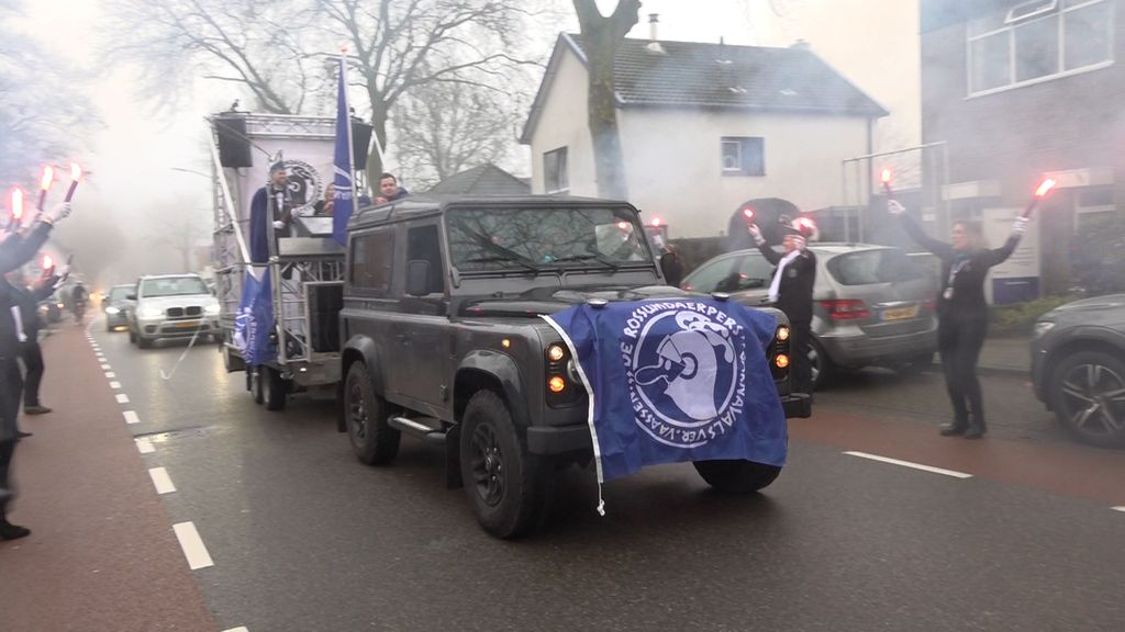 Foto: Prins Gertjan en prinses Eline kunnen toch een beetje carnaval vieren