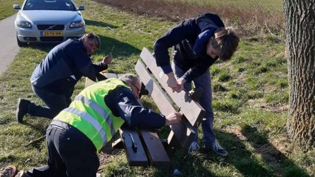 Foto: NLDoet langs klompenpad Emst