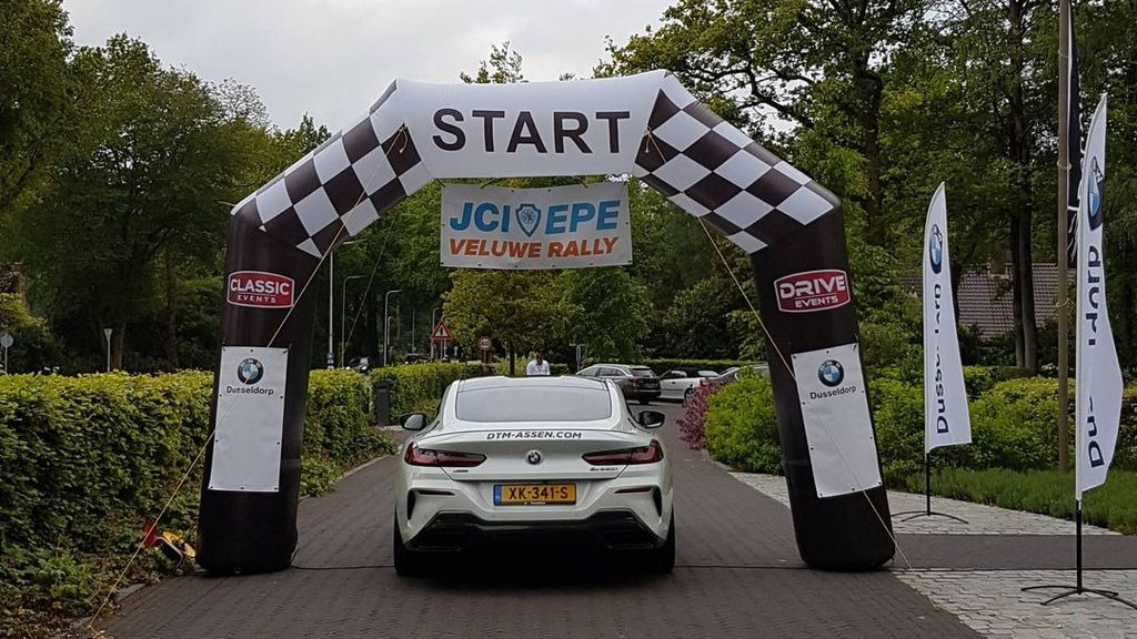 Foto: Rally voor Stichting Present