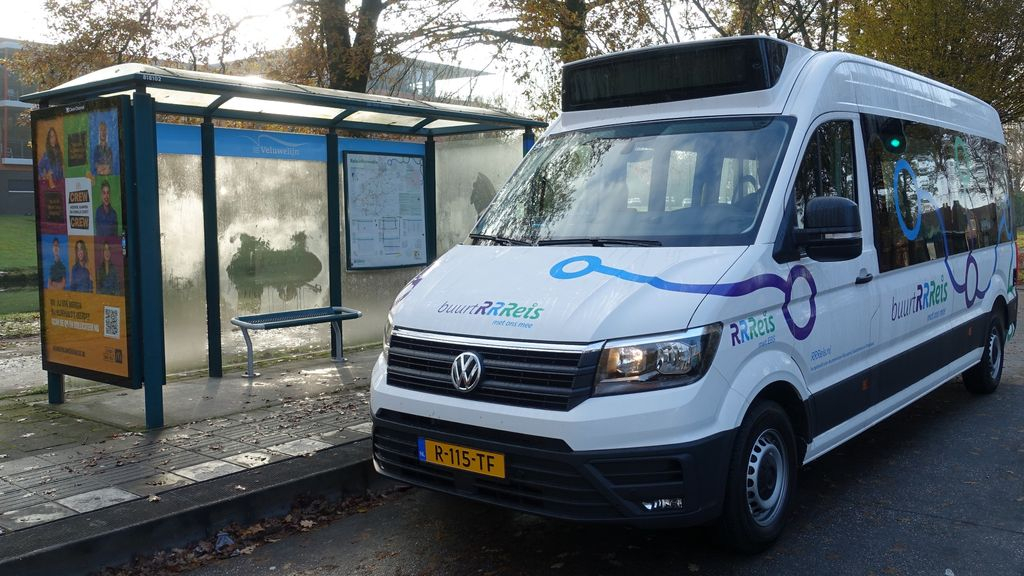 Foto: Nieuwe bus voor buurtbusvereniging VeVoMa