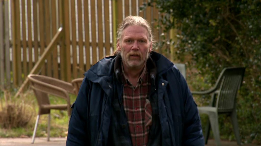 Foto: 'Nu ben ik dakloos', onveilig vakantiepark hermetisch afgesloten