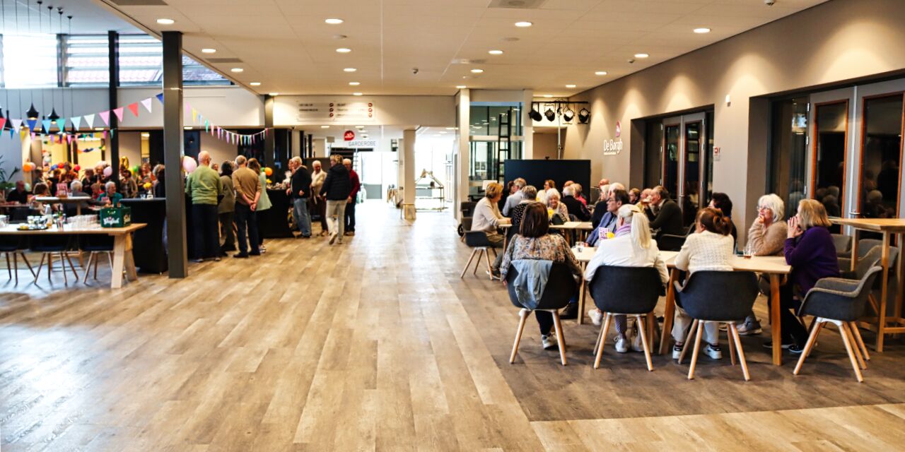 Foto: Receptie Buuls zitje drukbezocht