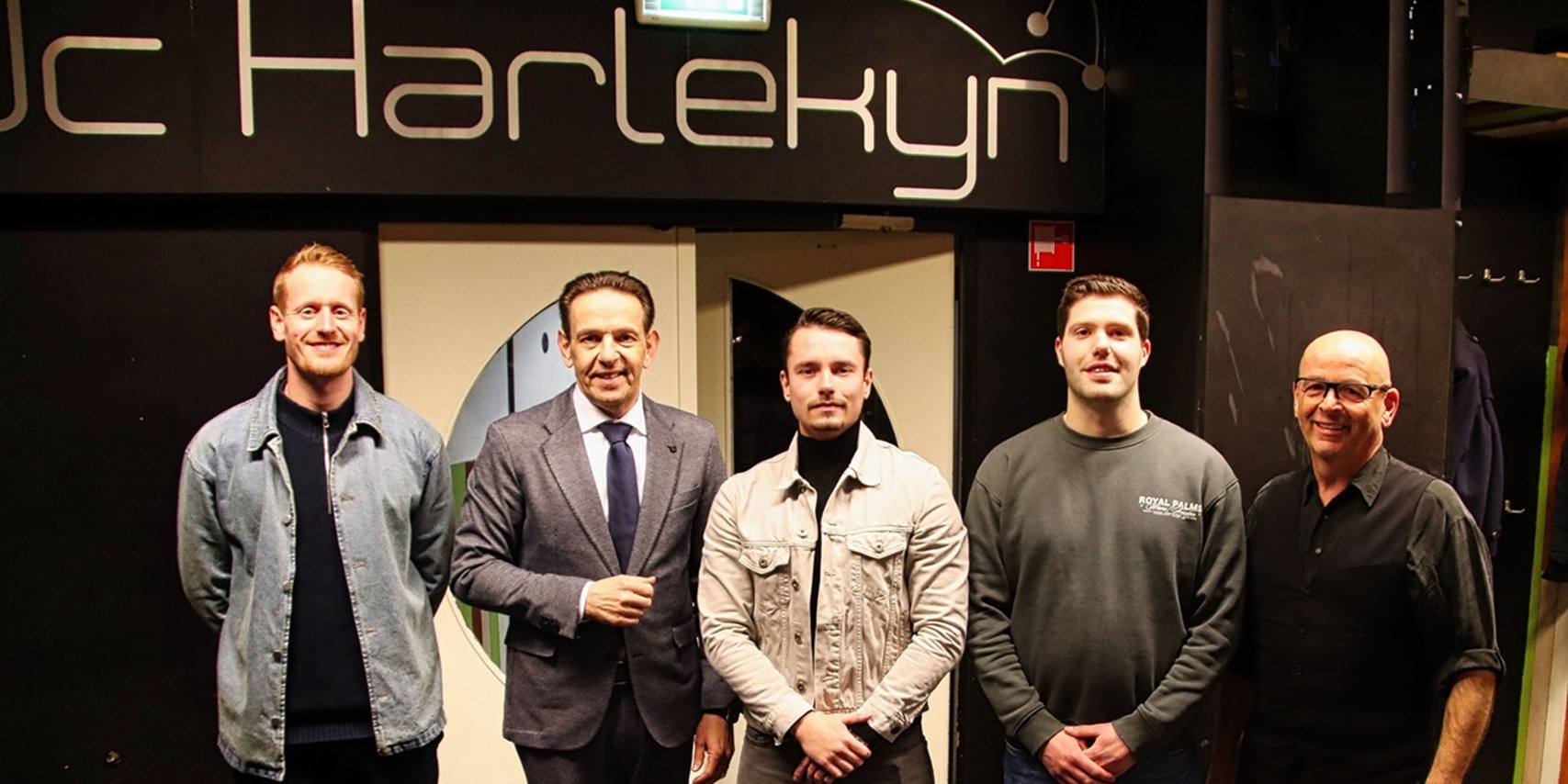 Foto: Overeenkomst gemeente Cranendonck met JC Harlekyn