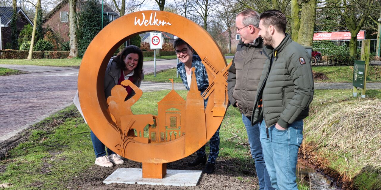 Foto: Eerste beeld dorpsentree Heeze-Leende onthuld