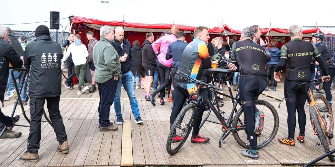 Foto: Veldcross 2025: Spectaculair parcours en geweldige sfeer