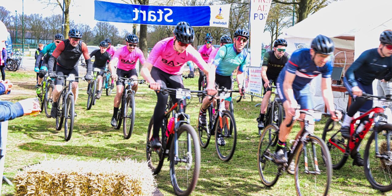 Foto: Veldcross 2025: Spectaculair parcours en geweldige sfeer