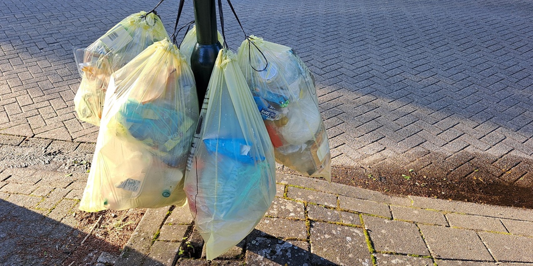Foto: Zet PMD-zakken pas buiten op de inzameldag