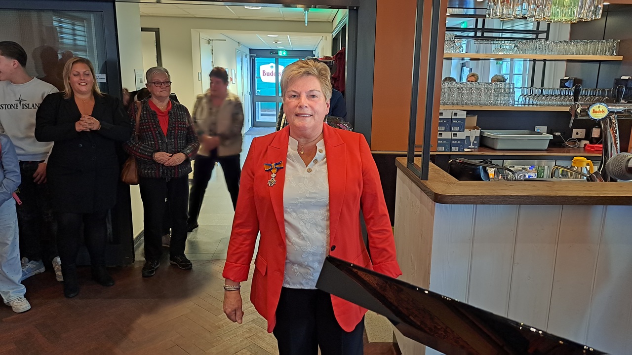 Foto: Koninklijke onderscheiding voor Bertie Willems-Raasens