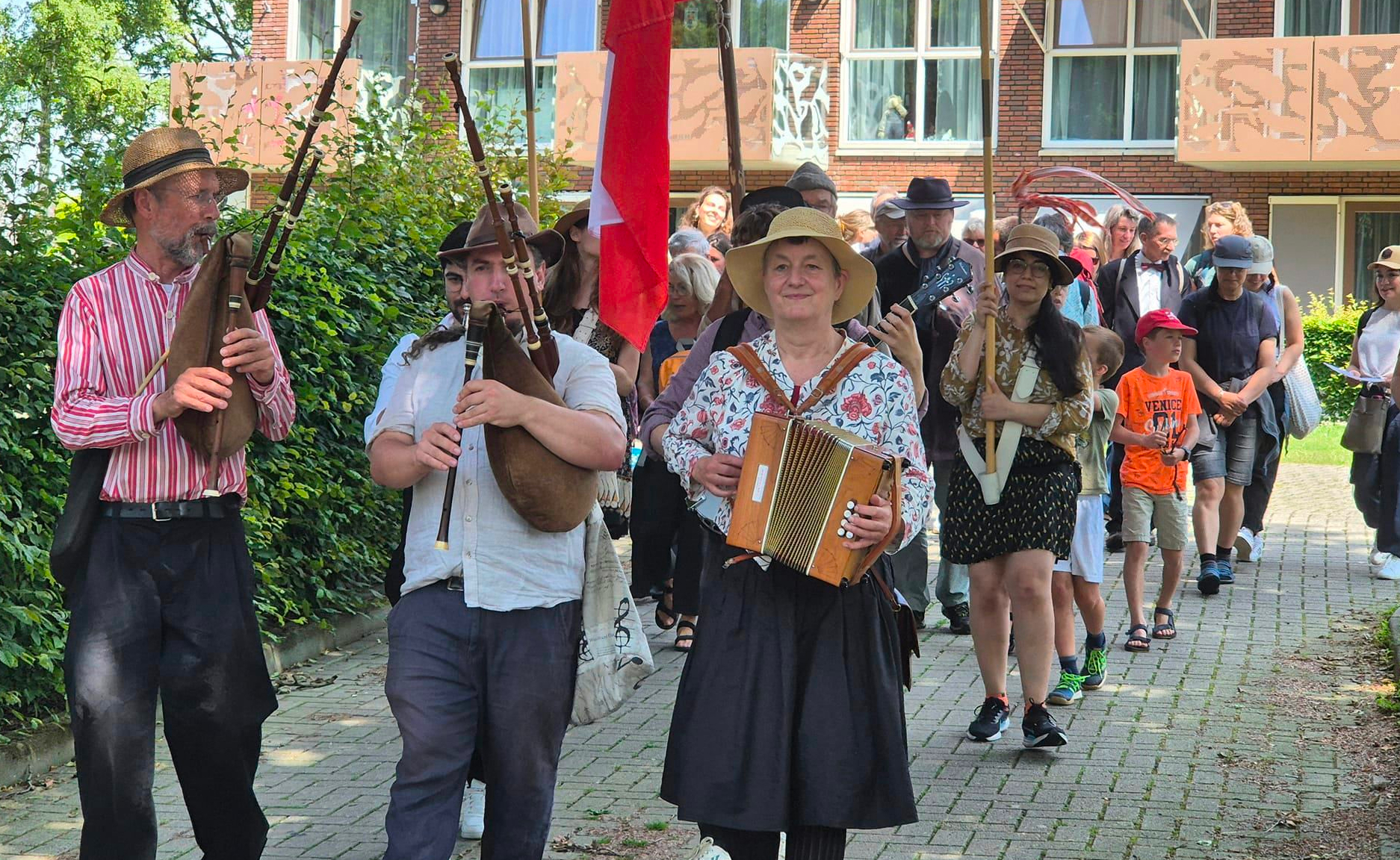 Foto: De 10e Sint Janstocht: Een Viering van Historie 
