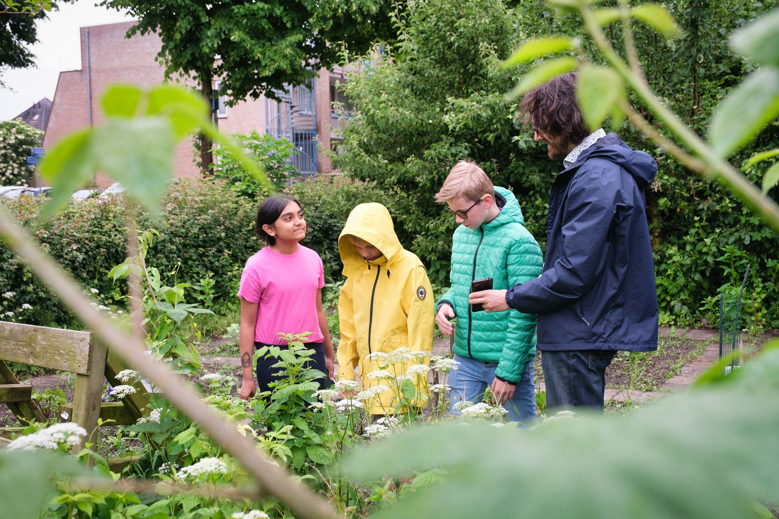Foto: Feestelijke opening Biodiversity Challenge op Johan Frisoschool