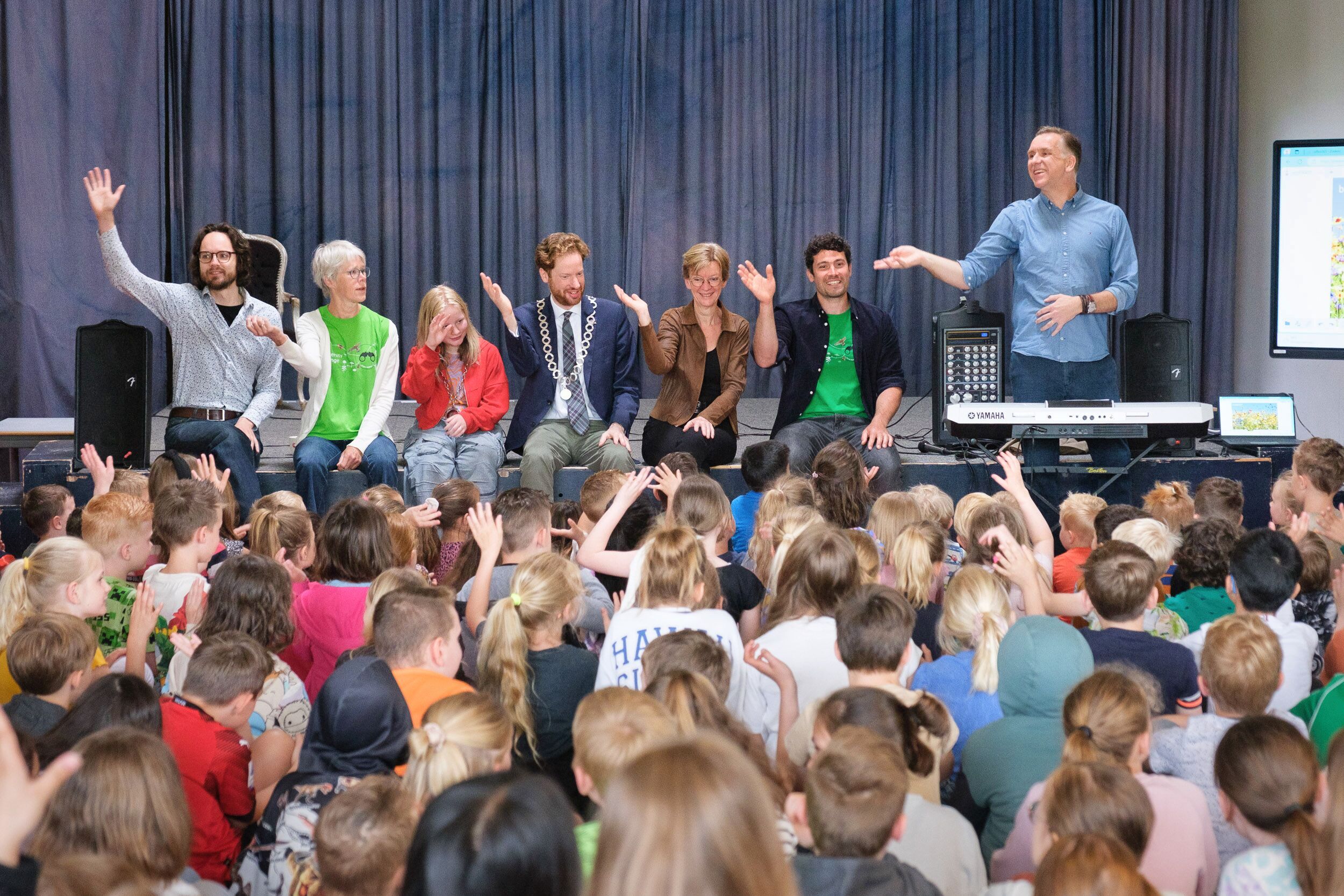Foto: Feestelijke opening Biodiversity Challenge op Johan Frisoschool