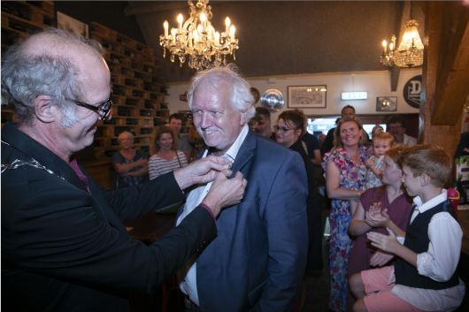 Foto: Eric Wijnacker onderscheiden met Wagenings Erezilver