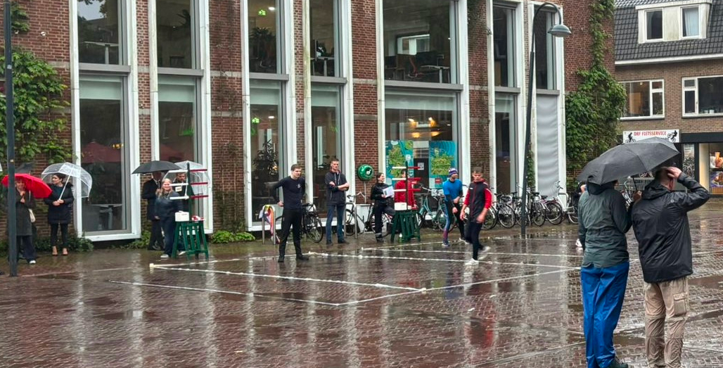 Foto: Straatkaatsen kleurt Wageningen Frysk tijdens 95-jarig jubileum W.S.S.F.S.