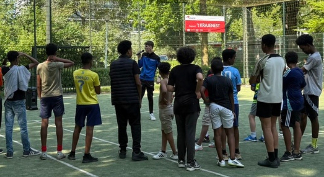 Foto: Street League Wageningen officieel van start: jongeren schitteren op het veld