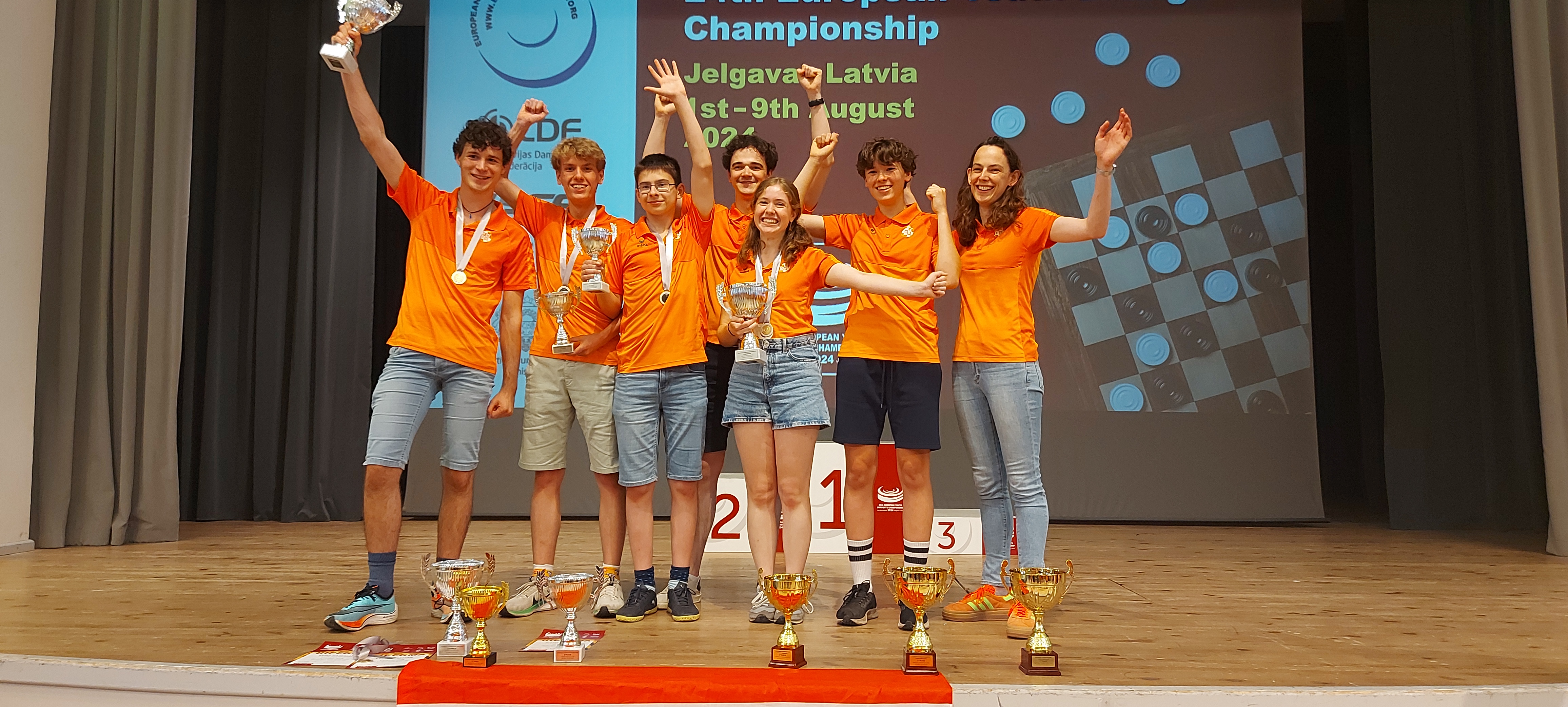 Foto: De jeugd van de wageningse topdamclub wsdv liet in letland weer van zich horen.