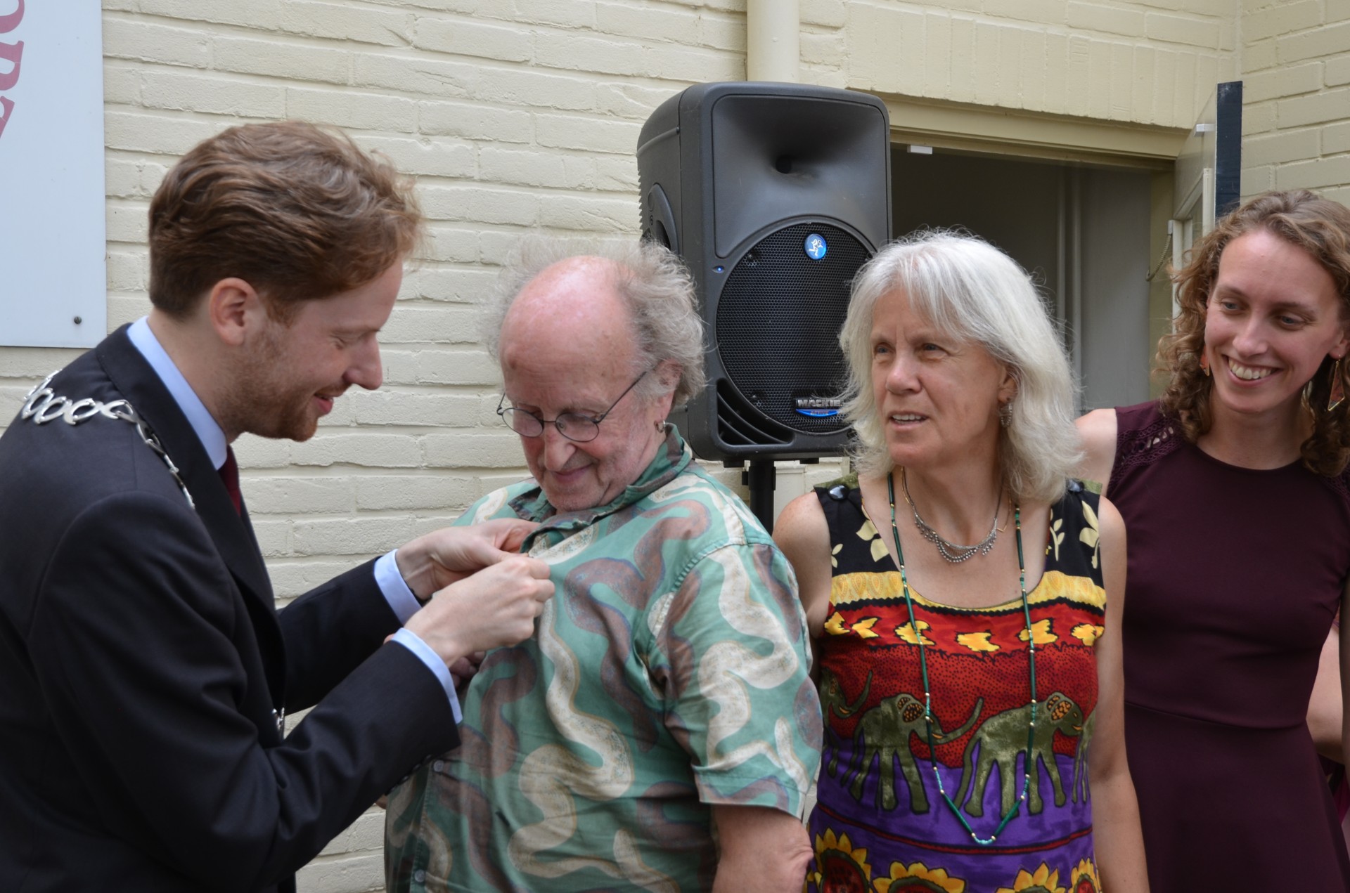 Foto: Wagenings Erezilver voor Henk van Ruitenbeek