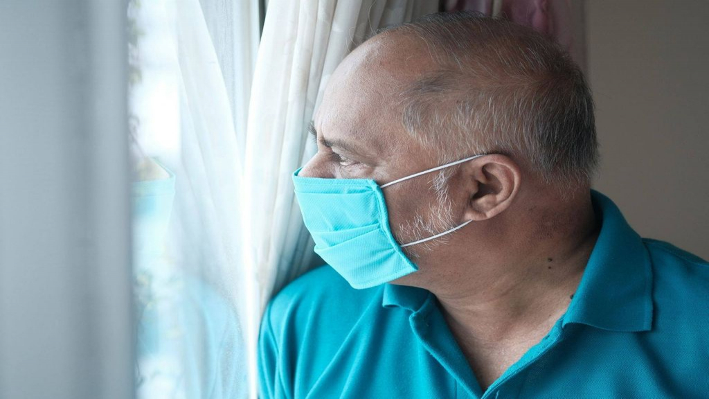 Foto: Solidez krijgt een donatie van 600 mondkapjes