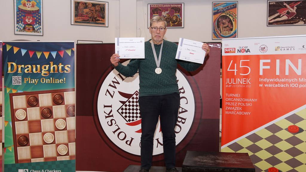 Foto: WSDV'er Fred Ivens in de prijzen bij EK Dammen