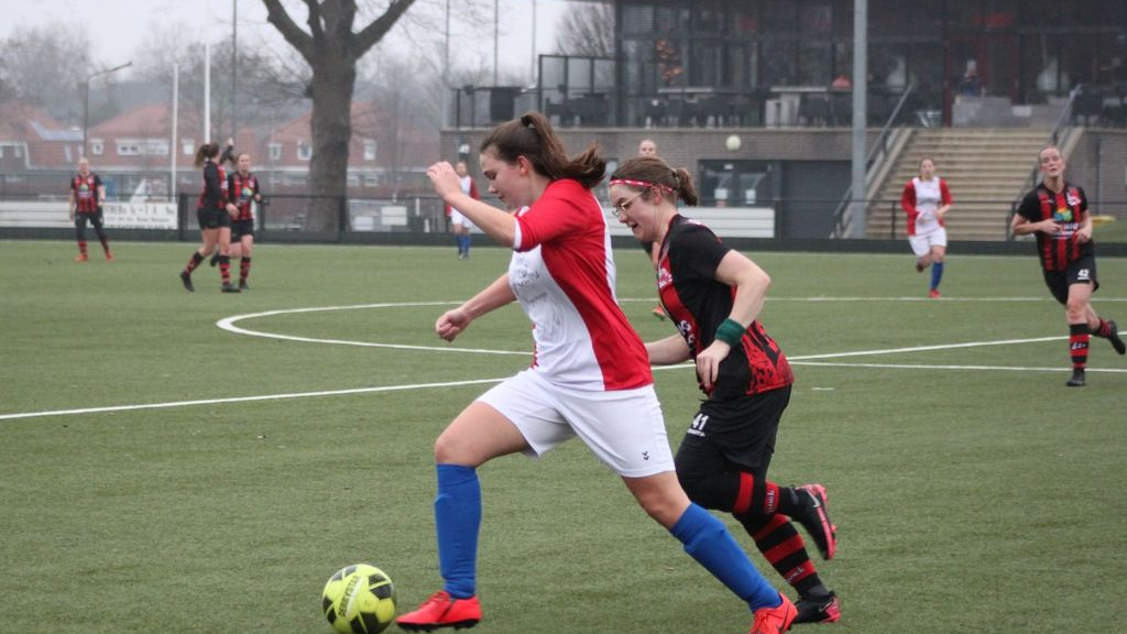 Foto: Ona'53 VR1 wint laatste competitiewedstrijd